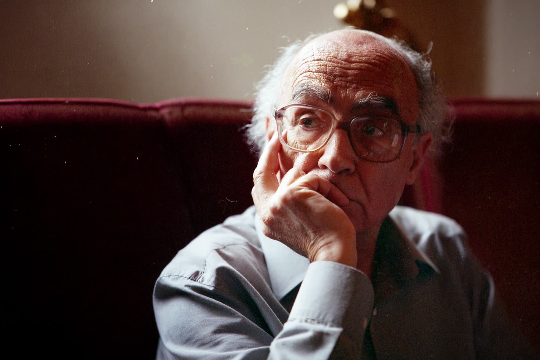 José Saramago escreveu o seu primeiro romance de sucesso aos 58 anos: o que isso nos diz sobre os nossos próprios começos tardios